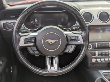 Photo 17 du bon plan FORD Mustang Convertible 5.0 V8 450ch GT occasion à 46990 €