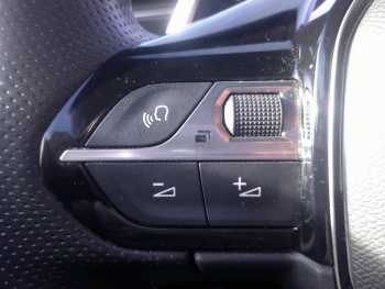 Photo 14 du bon plan PEUGEOT 508 HYBRID 225ch GT Line e-EAT8 10cv occasion à 24900 €