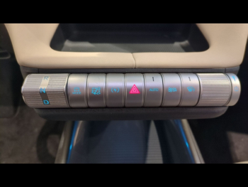 Photo 18 du bon plan BYD Dolphin 204ch - 60,4 kWh Comfort occasion à 26990 €