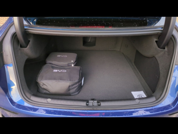 Photo 12 du bon plan BYD Han 517ch - 85 kWh Executive (Blue) occasion à 59990 €