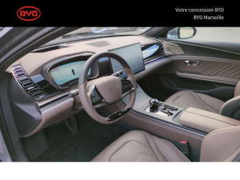 Photo 5 du bon plan BYD Han 517ch - 85 kWh Executive (White/Black/Grey) occasion à 59990 €