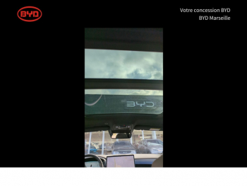 Photo 16 du bon plan BYD Han 517ch - 85 kWh Executive (White/Black/Grey) occasion à 59990 €