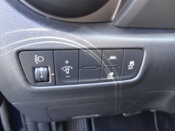 Photo 11 du bon plan HYUNDAI Kona Electric 39kWh - 136ch Intuitive occasion à 17880 €
