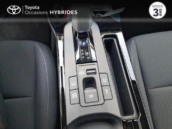 Photo 22 du bon plan TOYOTA Prius Rechargeable 2.0 Hybride Rechargeable 223ch Dynamic occasion à 39490 €