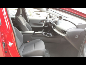 Photo 12 du bon plan TOYOTA Prius Rechargeable 2.0 Hybride Rechargeable 223ch Dynamic occasion à 39490 €