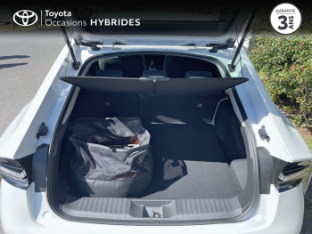 Photo 10 du bon plan TOYOTA Prius Rechargeable 2.0 Hybride Rechargeable 223ch Dynamic occasion à 39490 €
