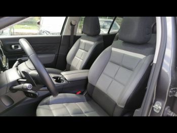 Photo 15 du bon plan CITROEN C5 Aircross Hybrid 225ch Shine Pack e-EAT8 occasion à 22790 €