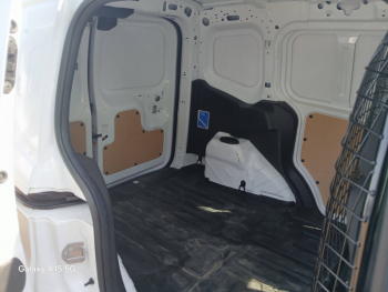 Photo 7 du bon plan FORD Transit Courier VUL 1.0E 100ch Stop&Start Trend occasion à 16000 €