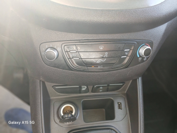 Photo 11 du bon plan FORD Transit Courier VUL 1.0E 100ch Stop&Start Trend occasion à 16000 €