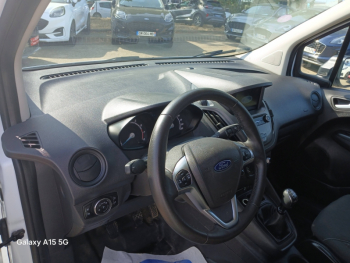 Photo 16 du bon plan FORD Transit Courier VUL 1.0E 100ch Stop&Start Trend occasion à 16000 €