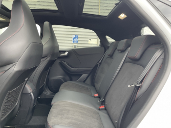Photo 14 du bon plan FORD Puma 1.5 EcoBoost 200ch S&S ST occasion à 31490 €