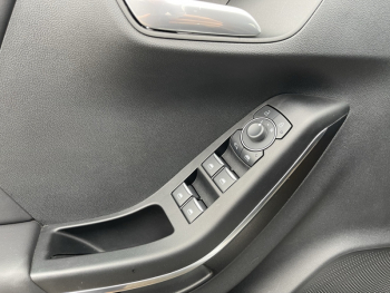 Photo 16 du bon plan FORD Puma 1.5 EcoBoost 200ch S&S ST occasion à 31490 €