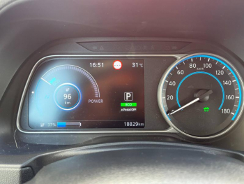 Photo 14 du bon plan NISSAN Leaf 150ch 40kWh Acenta 19.5 occasion à 15890 €