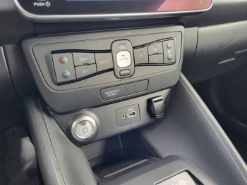 Photo 20 du bon plan NISSAN Leaf 150ch 40kWh Acenta 21 occasion à 14790 €