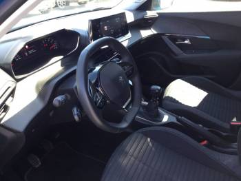 Photo 8 du bon plan PEUGEOT 2008 1.2 PureTech 130ch S&S Style occasion à 15890 €