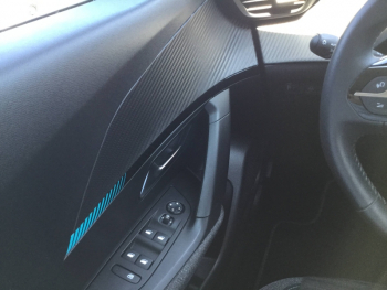 Photo 16 du bon plan PEUGEOT 2008 1.2 PureTech 130ch S&S Style occasion à 15890 €