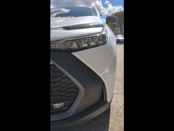 Photo 9 du bon plan TOYOTA C-HR 1.8 140ch Design occasion à 33290 €