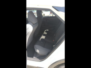 Photo 14 du bon plan TOYOTA C-HR 1.8 140ch Design occasion à 33290 €