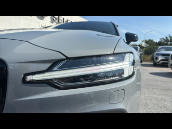 Photo 9 du bon plan VOLVO V60 T6 AWD 253+145ch Plus Style Dark Geartronic 8 occasion à 54900 €