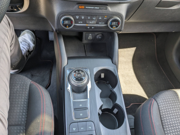 Photo 15 du bon plan FORD Kuga 2.5 Duratec 225ch PHEV ST-Line BVA occasion à 29900 €