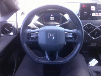 Photo 2 du bon plan DS DS 3 Crossback PureTech 100ch Performance Line occasion à 16900 €