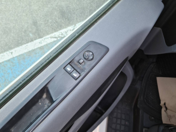 Photo 14 du bon plan CITROEN Jumpy Fg VUL M 2.0 BlueHDi 180ch Business S&S EAT6  16658.33 ? HT occasion à 19989 €