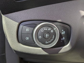 Photo 4 du bon plan FORD Transit Connect VUL L1 1.5 EcoBlue 100ch Limited BVA occasion à 28300 €