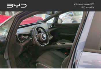 Photo 4 du bon plan BYD Dolphin DESIGN JET BLACK / ATLANTIS GREY occasion à 28990 €