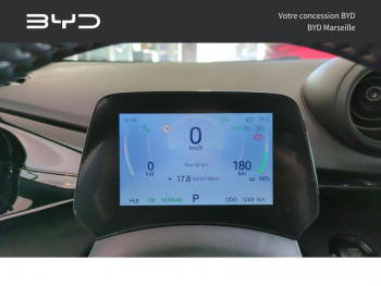 Photo 7 du bon plan BYD Dolphin DESIGN JET BLACK / ATLANTIS GREY occasion à 28990 €
