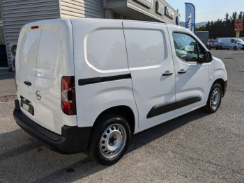 Photo 6 du bon plan OPEL Combo Cargo VUL L1H1 Standard 1.5 100ch S&S Pack Clim soit 11544 HT occasion à 13853 €