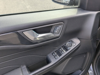 Photo 9 du bon plan FORD Kuga 2.5 Duratec 190ch FHEV E85 ST-Line Business BVA occasion à 27901 €