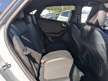 Photo 17 du bon plan FORD Puma 1.0 Flexifuel 125ch S&S mHEV ST-Line X occasion à 24900 €