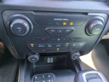 Photo 23 du bon plan FORD Ranger VUL 2.0 TDCi 213ch Double Cabine Wildtrak BVA10 occasion à 34900 €