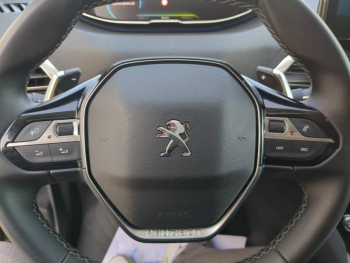 Photo 14 du bon plan PEUGEOT 3008 HYBRID 225ch Allure Pack e-EAT8 occasion à 28790 €