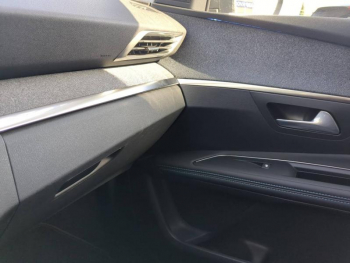 Photo 24 du bon plan PEUGEOT 3008 HYBRID 225ch Allure Pack e-EAT8 occasion à 28790 €