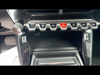 Photo 15 du bon plan PEUGEOT 2008 e-2008 136ch Allure Pack occasion à 16190 €
