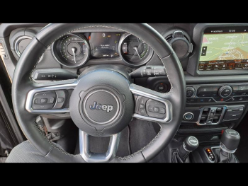 Photo 10 du bon plan JEEP Wrangler 2.0 T 380ch 4xe Sahara Command-Trac MY23 occasion à 59890 €