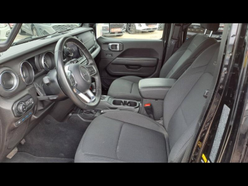 Photo 15 du bon plan JEEP Wrangler 2.0 T 380ch 4xe Sahara Command-Trac MY23 occasion à 59890 €
