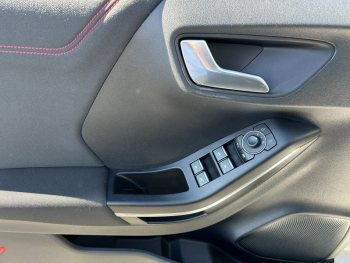 Photo 11 du bon plan FORD Puma 1.0 Flexifuel 125ch S&S mHEV ST-Line Design 2 occasion à 19190 €
