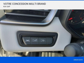 Photo 13 du bon plan RENAULT Clio 1.0 TCe 100ch Evolution GPL occasion à 15490 €