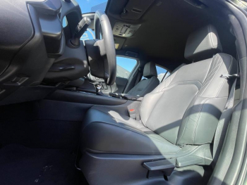 Photo 14 du bon plan LEXUS UX 250h 2WD F SPORT Design occasion à 31900 €