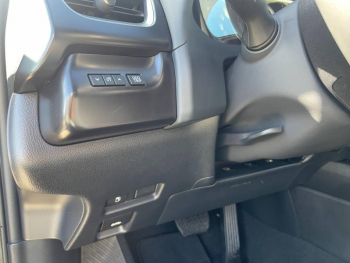 Photo 16 du bon plan LEXUS UX 250h 2WD F SPORT Design occasion à 31900 €