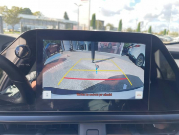 Photo 21 du bon plan LEXUS UX 250h 2WD F SPORT Design occasion à 31900 €