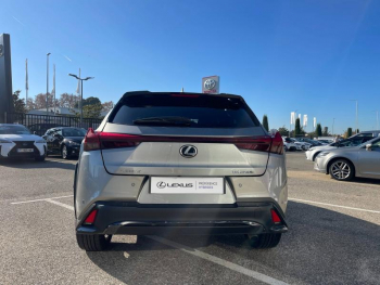 Photo 4 du bon plan LEXUS UX 250h 2WD F SPORT Design occasion à 32500 €