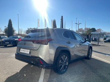 Photo 5 du bon plan LEXUS UX 250h 2WD F SPORT Design occasion à 32500 €