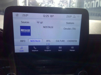 Photo 5 du bon plan FORD Kuga 1.5 EcoBlue 120ch Vignale Powershift occasion à 27710 €