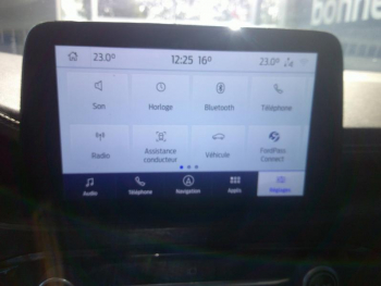 Photo 6 du bon plan FORD Kuga 1.5 EcoBlue 120ch Vignale Powershift occasion à 27710 €