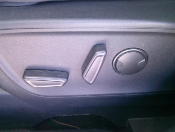 Photo 20 du bon plan FORD Kuga 1.5 EcoBlue 120ch Vignale Powershift occasion à 27710 €