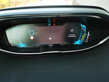 Photo 12 du bon plan PEUGEOT 3008 HYBRID 225ch Allure Pack e-EAT8 occasion à 33900 €