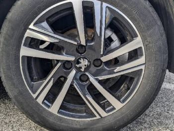 Photo 5 du bon plan PEUGEOT 208 1.5 BlueHDi 100ch S&S Allure Pack occasion à 18670 €